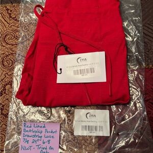Zyia Red Lined Battleship Pocket Drawstring Luxe 7/8 24” Legging